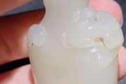 ​清代和田白玉螭蝠纹鼻烟壶深度赏析