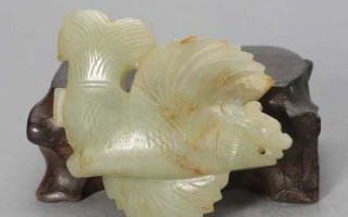综合辨伪：形、工、沁、光气，多维审视元代古玉