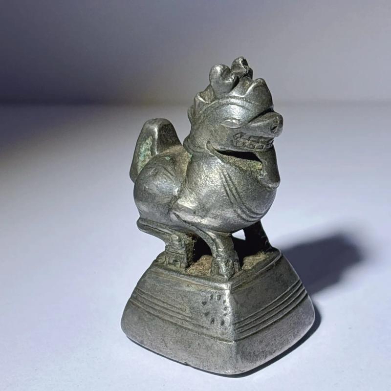 铜器防锈避坑指南：保存环境与日常养护实操手册