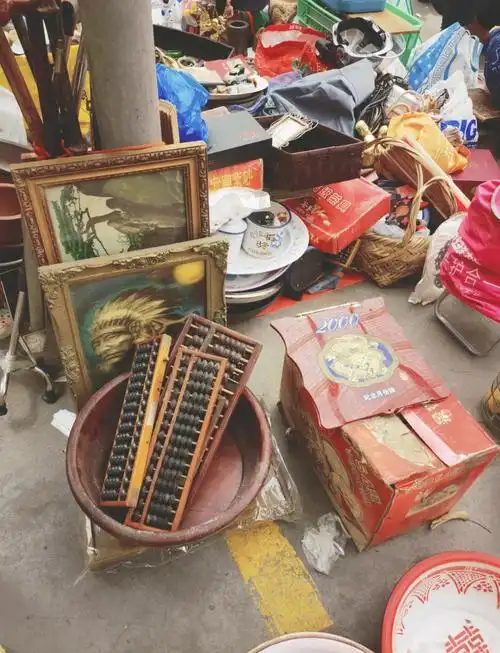 地摊老红木杂件踩坑实录，贴皮仿木专骗入门藏友