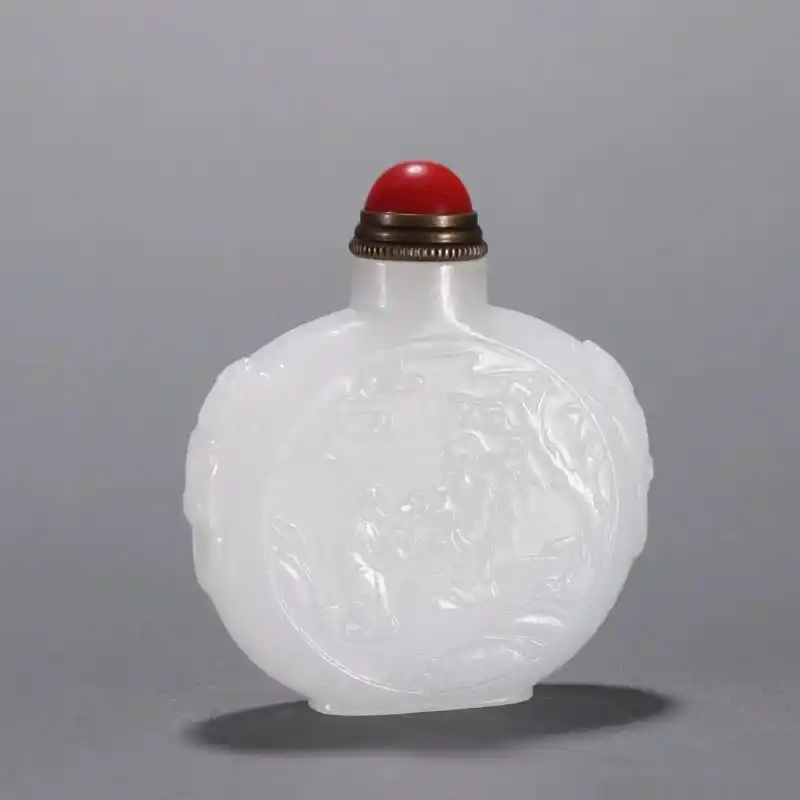 真假清代和田玉鼻烟壶工法与器型对比