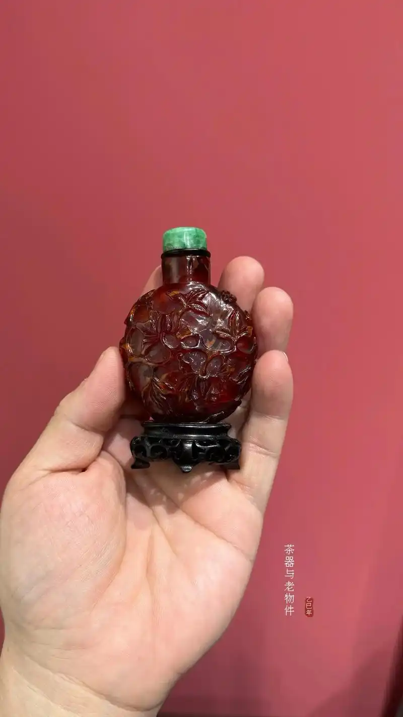 清代鼻烟壶为何被称为“小器至尊”