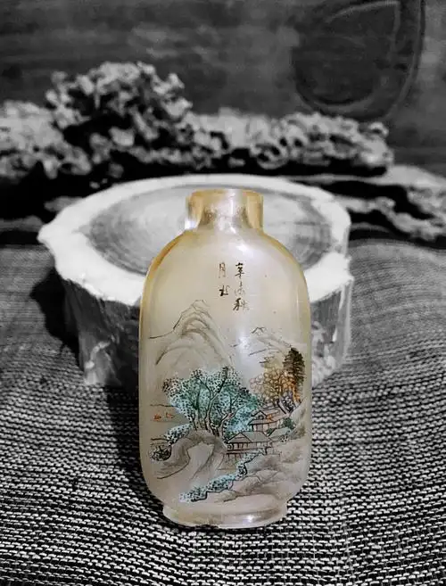 晚清鼻烟壶工艺变化与时代特征