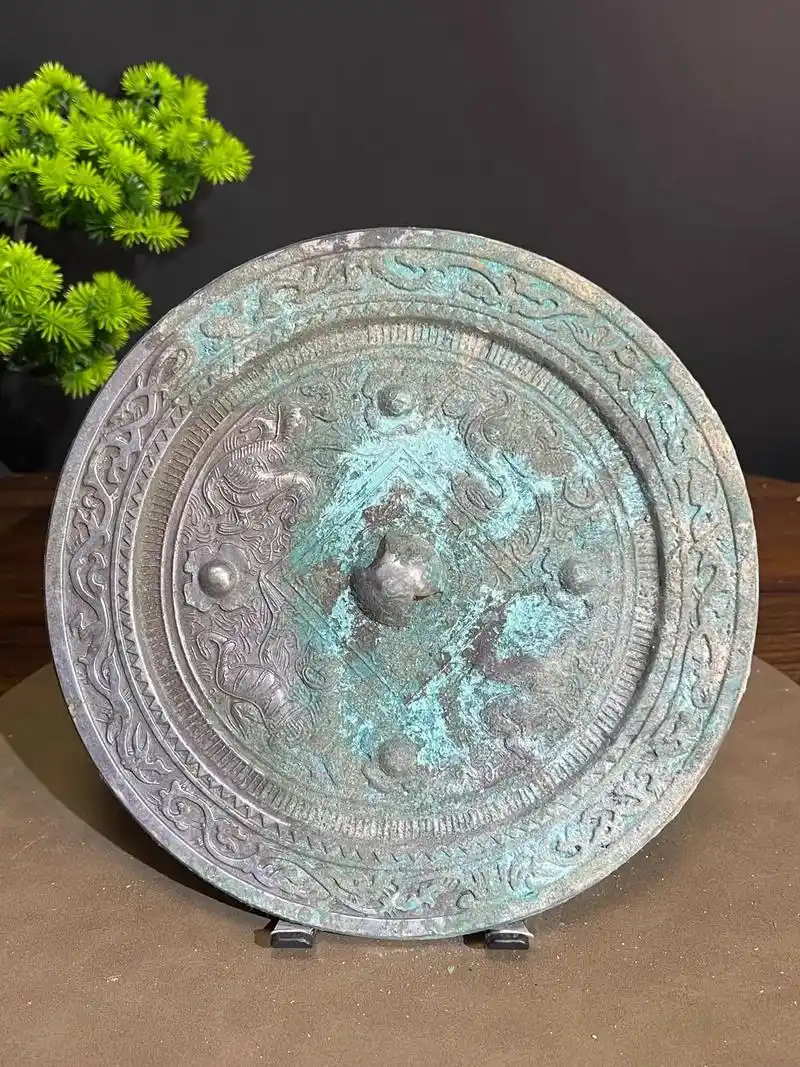古代铜镜实物鉴定：铜质、锈层、镜钮，看透高仿古镜