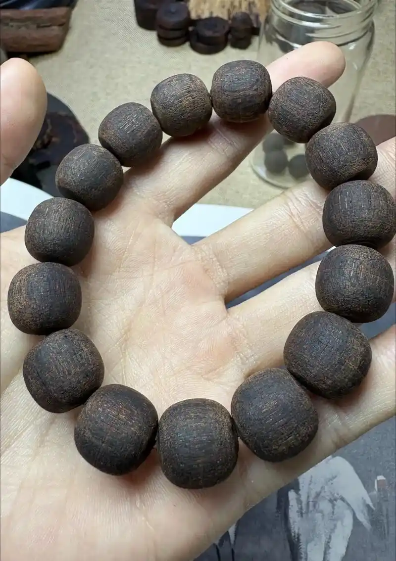 文玩直播间热门藏品为什么卖得很便宜