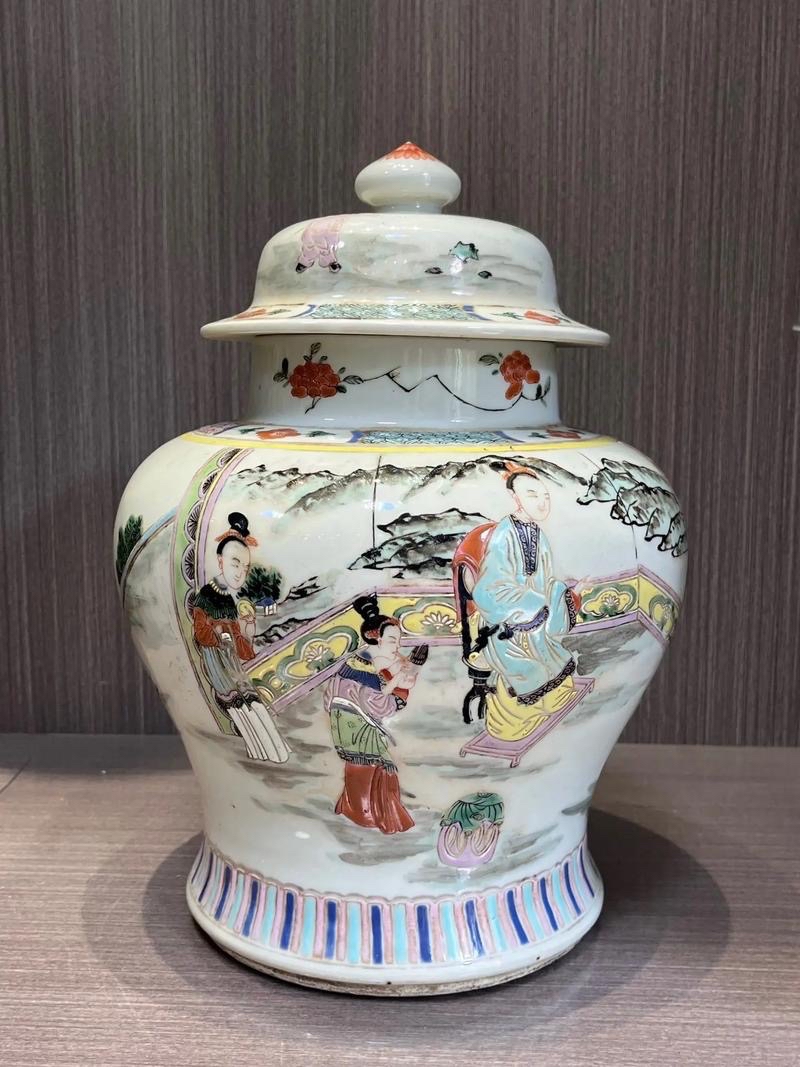 五彩人物故事纹将军罐，逸风网图片鉴定为仿品