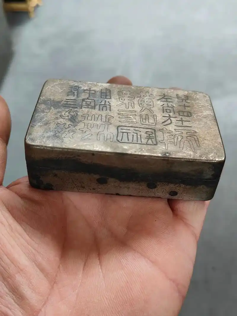 老铜器养护技巧，杜绝频繁擦拭破坏原始包浆