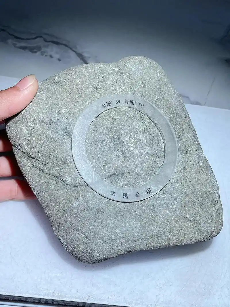 后江（坎底江）翡翠原石外皮特征