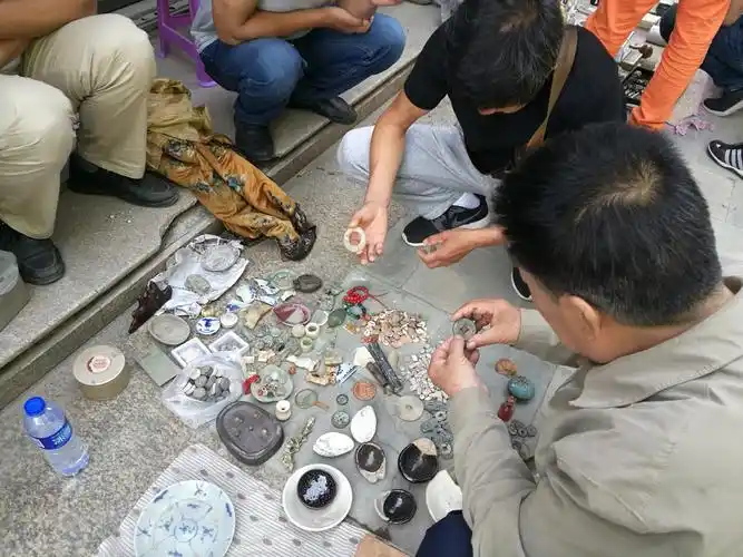 古玩地摊捡漏实操技巧（先讲底线，再讲方法）
