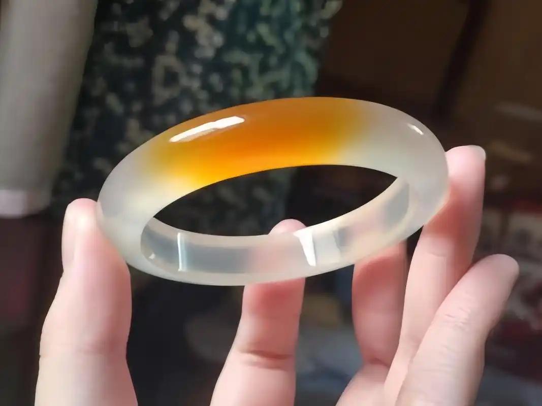 染色与天然：两类玉髓品类对比解析