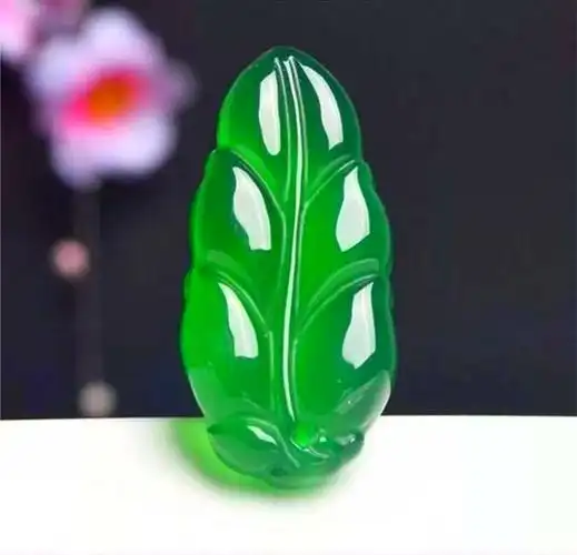 颜值分级：彩色玉髓品类优劣对照