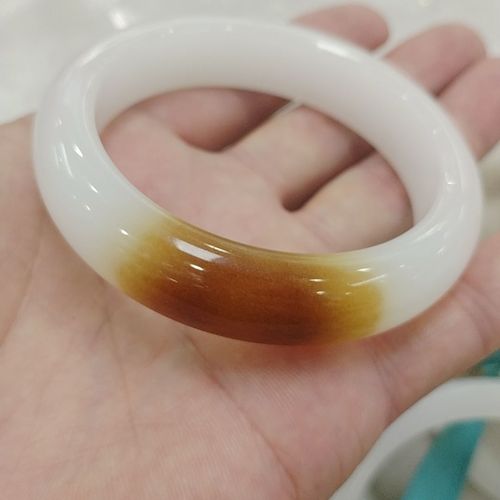 和田玉皮色与糖色的本质区别
